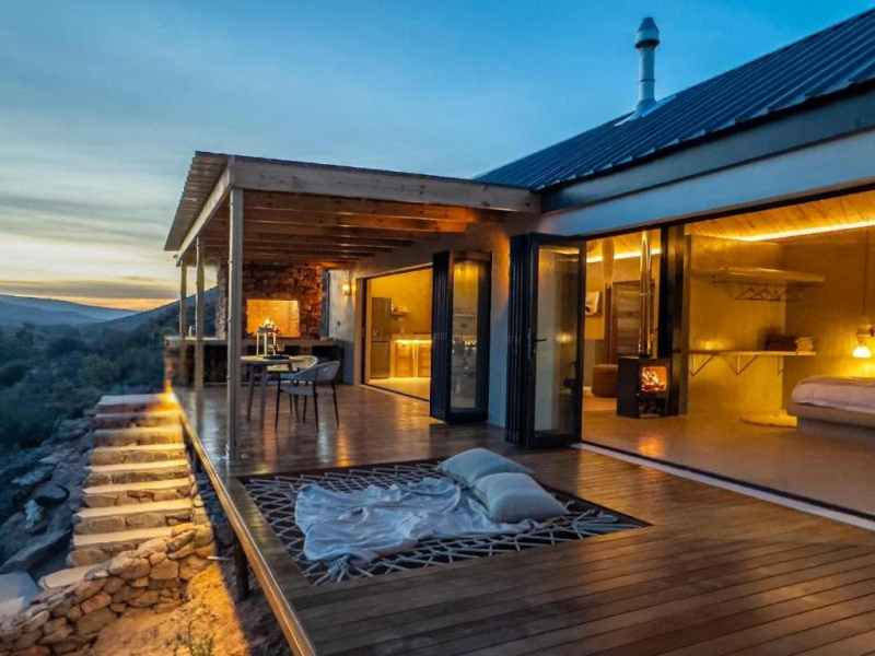 Outdoor wrap-around patio with chill nets